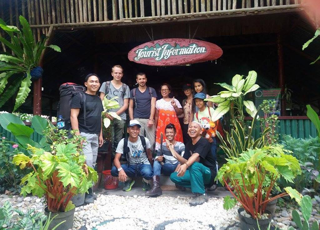 Pondok Wisata Angel Guest House メダン エクステリア 写真