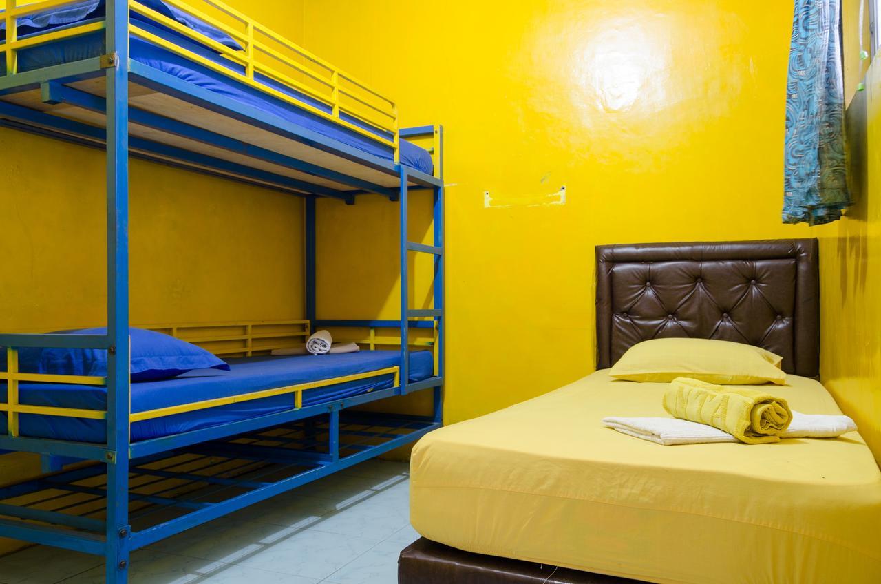 Pondok Wisata Angel Guest House メダン エクステリア 写真