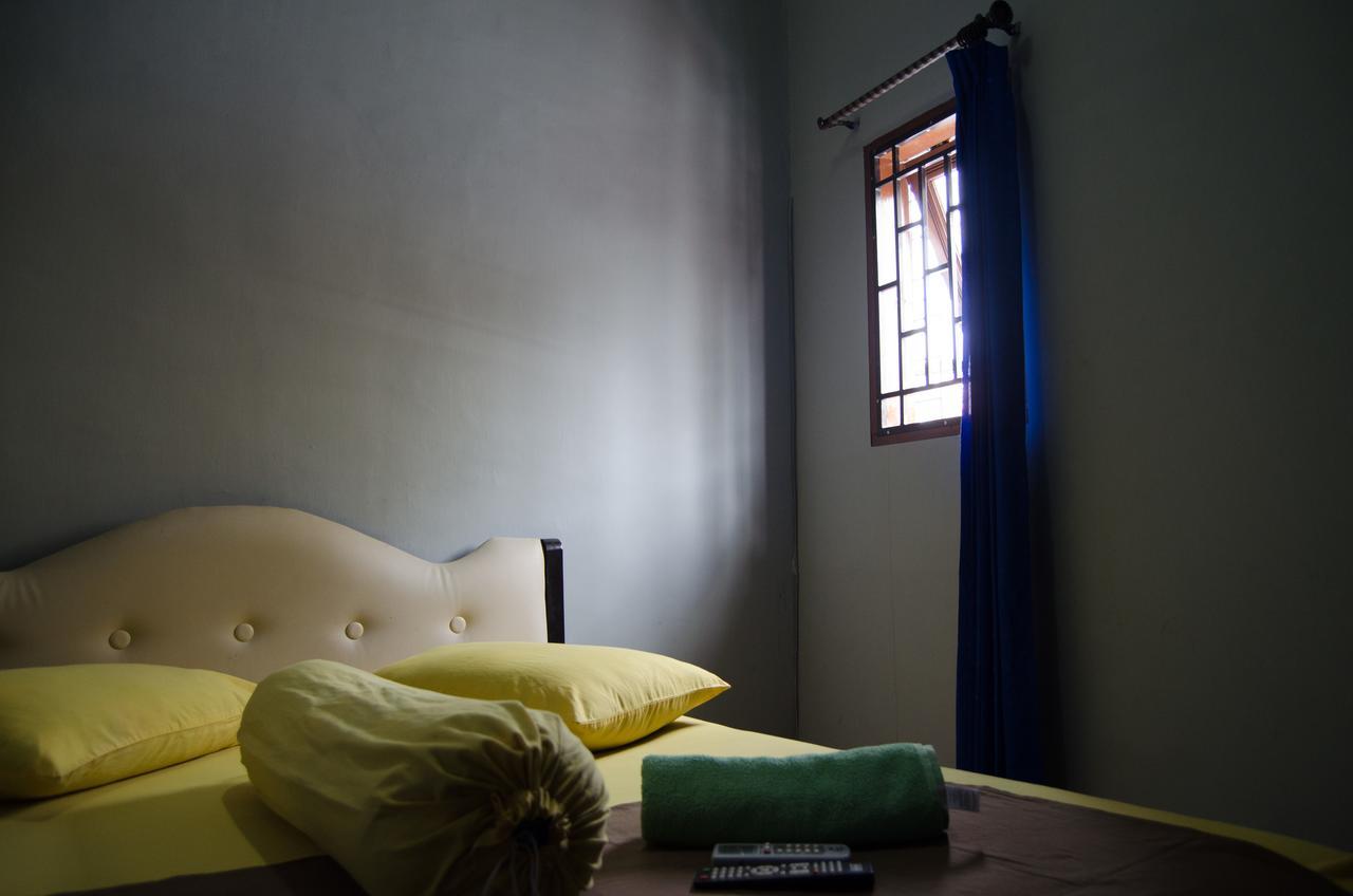 Pondok Wisata Angel Guest House メダン エクステリア 写真