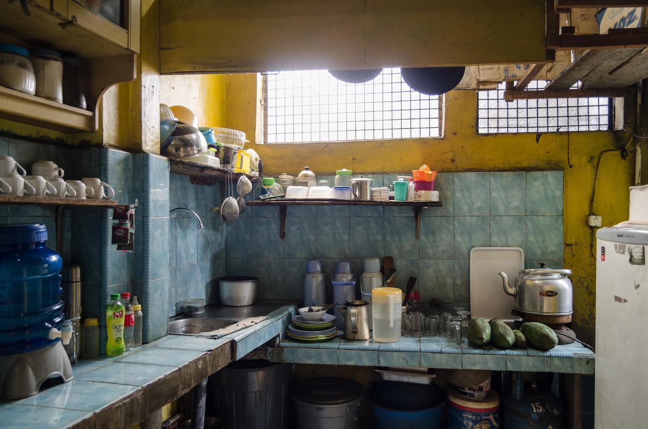 Pondok Wisata Angel Guest House メダン エクステリア 写真